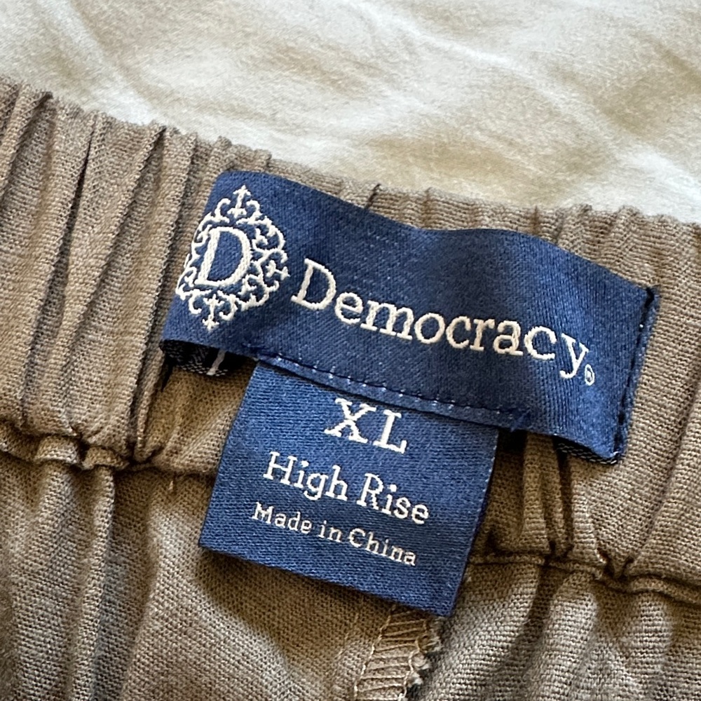 Democracy Women's Linen Blend Wide Leg Tan Pants - Picture 5 of 8